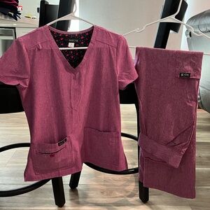 Koi heather pink scrub set size small tall